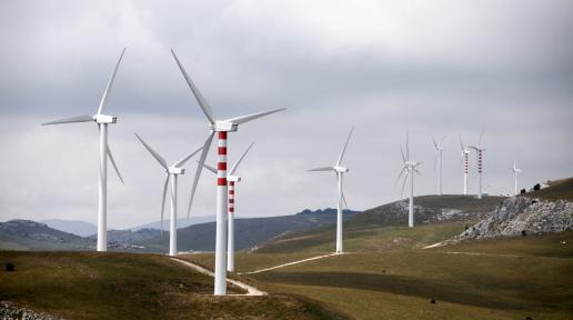 A photo of the windfarm in Bogdanci
